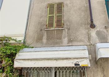 Sei interessato all'acquisto di un immobile nel centro storico di Fidenza? 