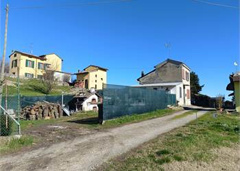 Fidenza Prime Colline – Casa Indipendente con Giardino e Terrazzo