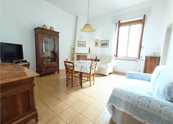 Esclusivo  Appartamento su due livelli  nel Cuore di Fidenza